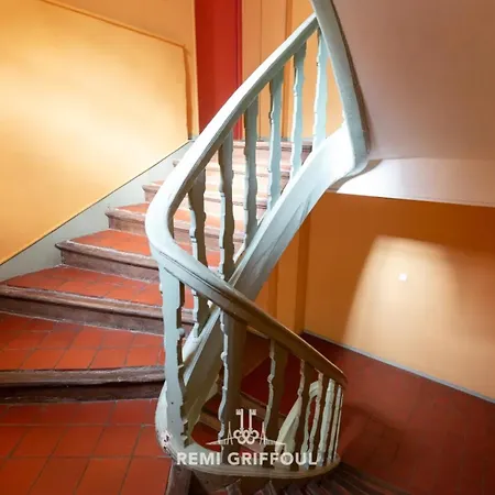 Le Phare Bleu Center & 2 To 4 Guests شقة *